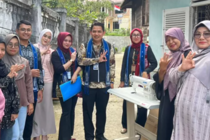 BRI Peduli salurkan bantuan TJSL ke Sigek Art Silungkang Duo Sawahlunto guna tingkatkan kapasitas produksi dan kualitas UMKM lokal.