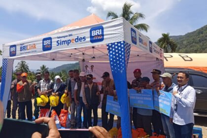 Pemkab Pesisir Selatan resmikan 20 huntara di Taratak Baru dan salurkan DTH Tahap II bagi warga terdampak di Bayang Utara.